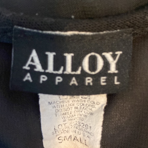 Long sleeve back cross cross top with a sheer back - Picture 2 of 2